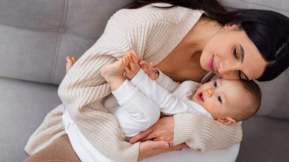 9 steps to promote a close mother-child bond in the first year of baby's life - expert advice