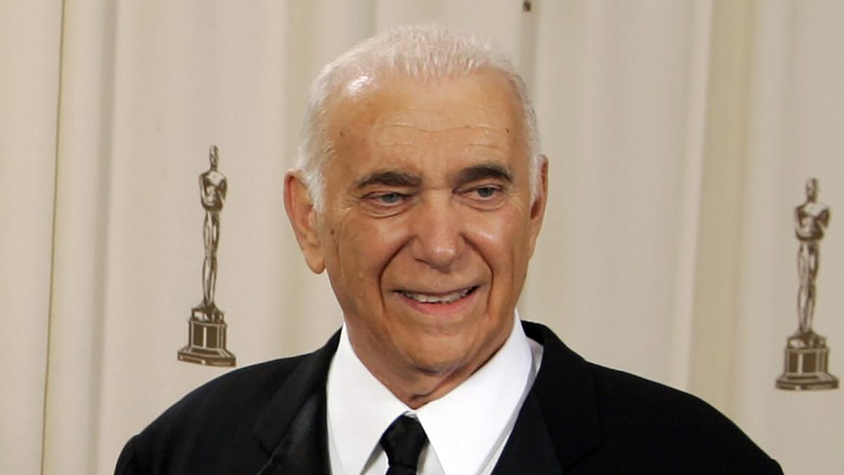 Albert Ruddy, Oscar-winning producer of 'The Godfather' and 'Million Dollar Baby,' dies at 94.