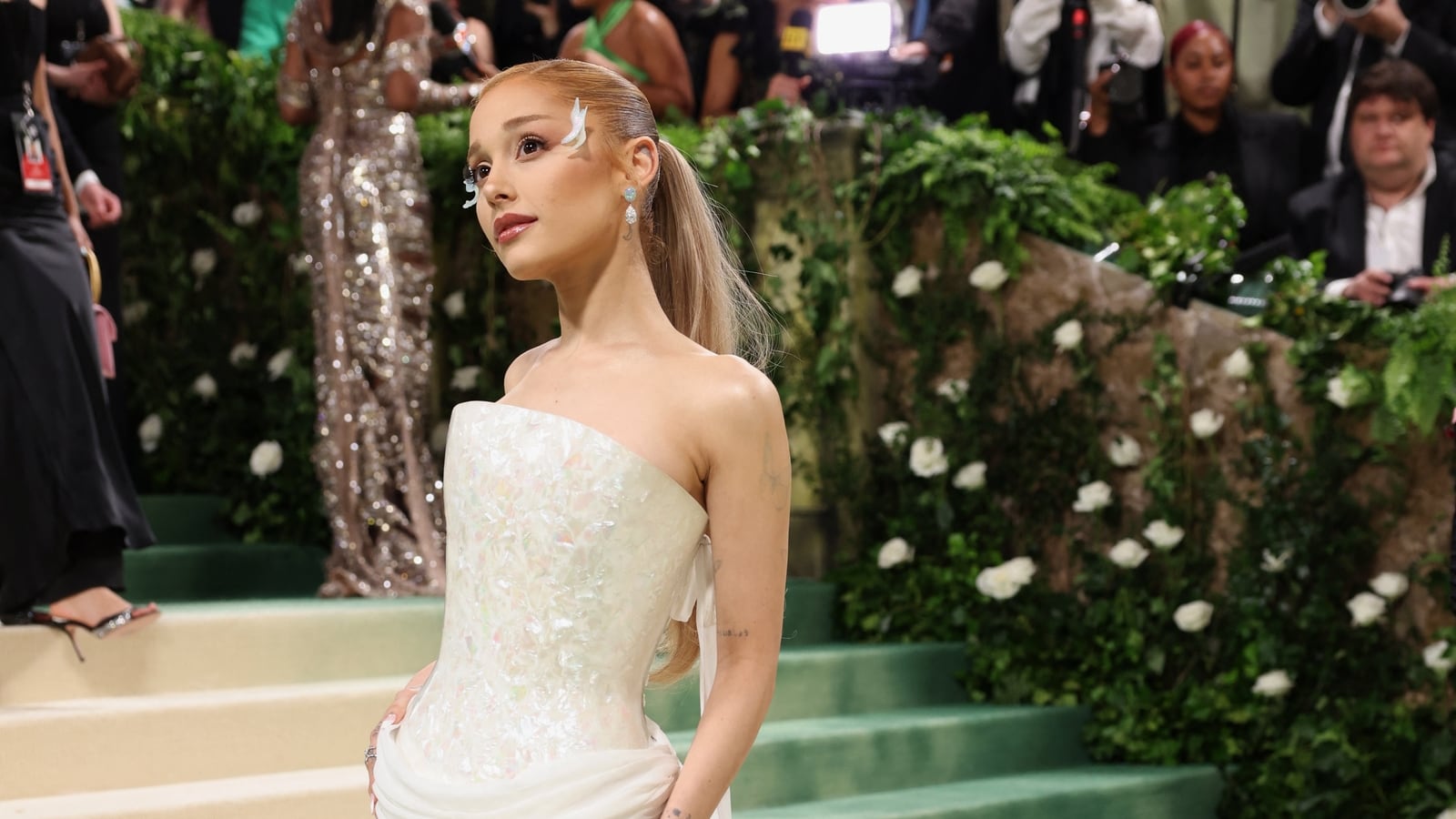 Ariana Grande teases fans with studio return: Deluxe edition or new album on the horizon?