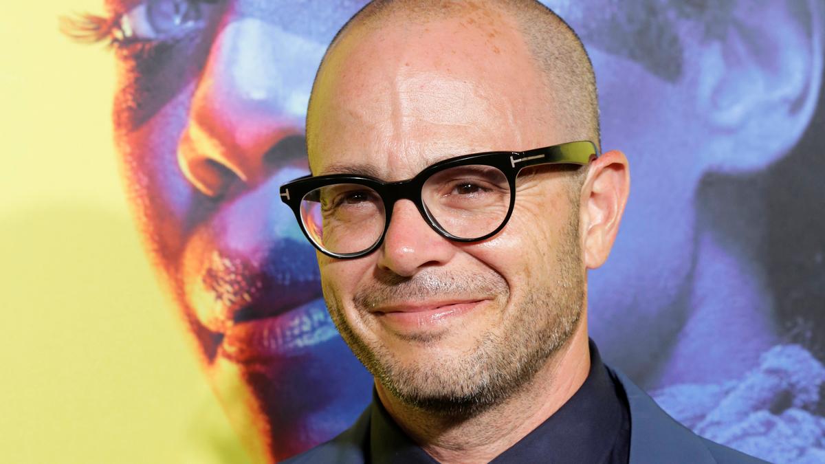 Damon Lindelof and Chris Mundy will write the script for DC Studios' upcoming Green Lantern series, 'Lanterns.'