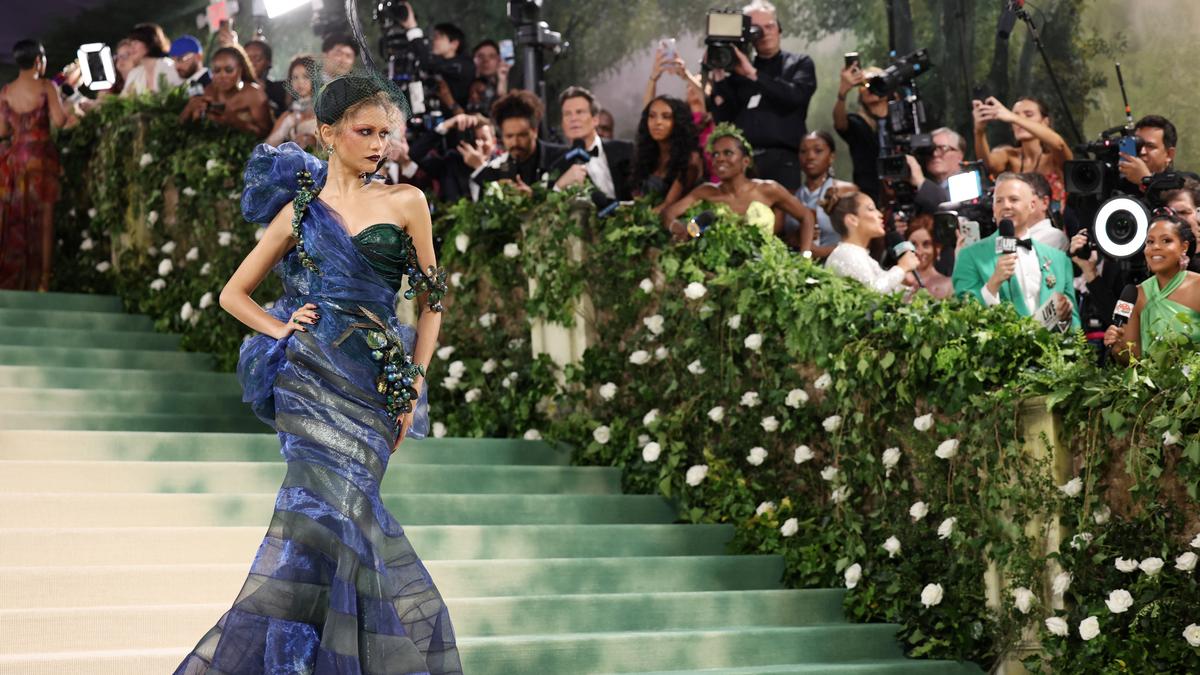 Met Gala 2024: Zendaya, Stray Kids, Dua Lipa and more red carpet looks