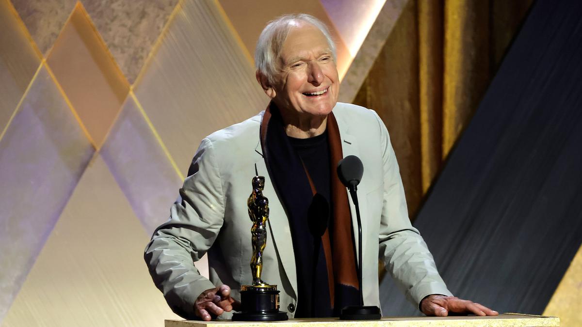 Peter Weir to receive lifetime achievement award at Venice Film Fest