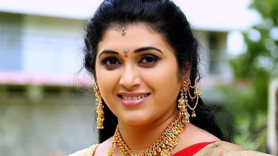 South’s famous TV actress Pavitra Jayaram died on the spot in a road accident.