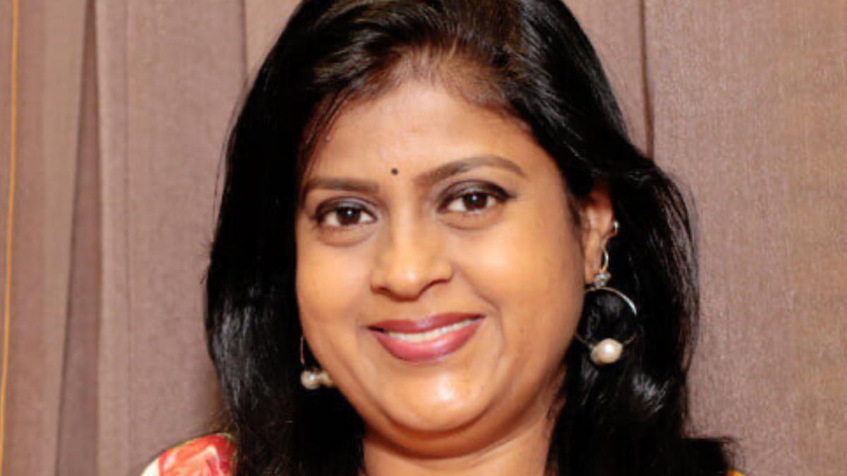 Actress and TV anchor Aparna Vastare passes away - Movies Interesting Facts