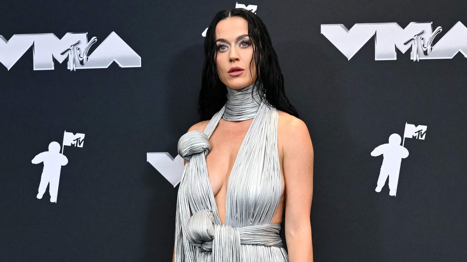 Katy Perry is ‘desperate’ to rejoin American Idol, ‘fighting to regain her place…’