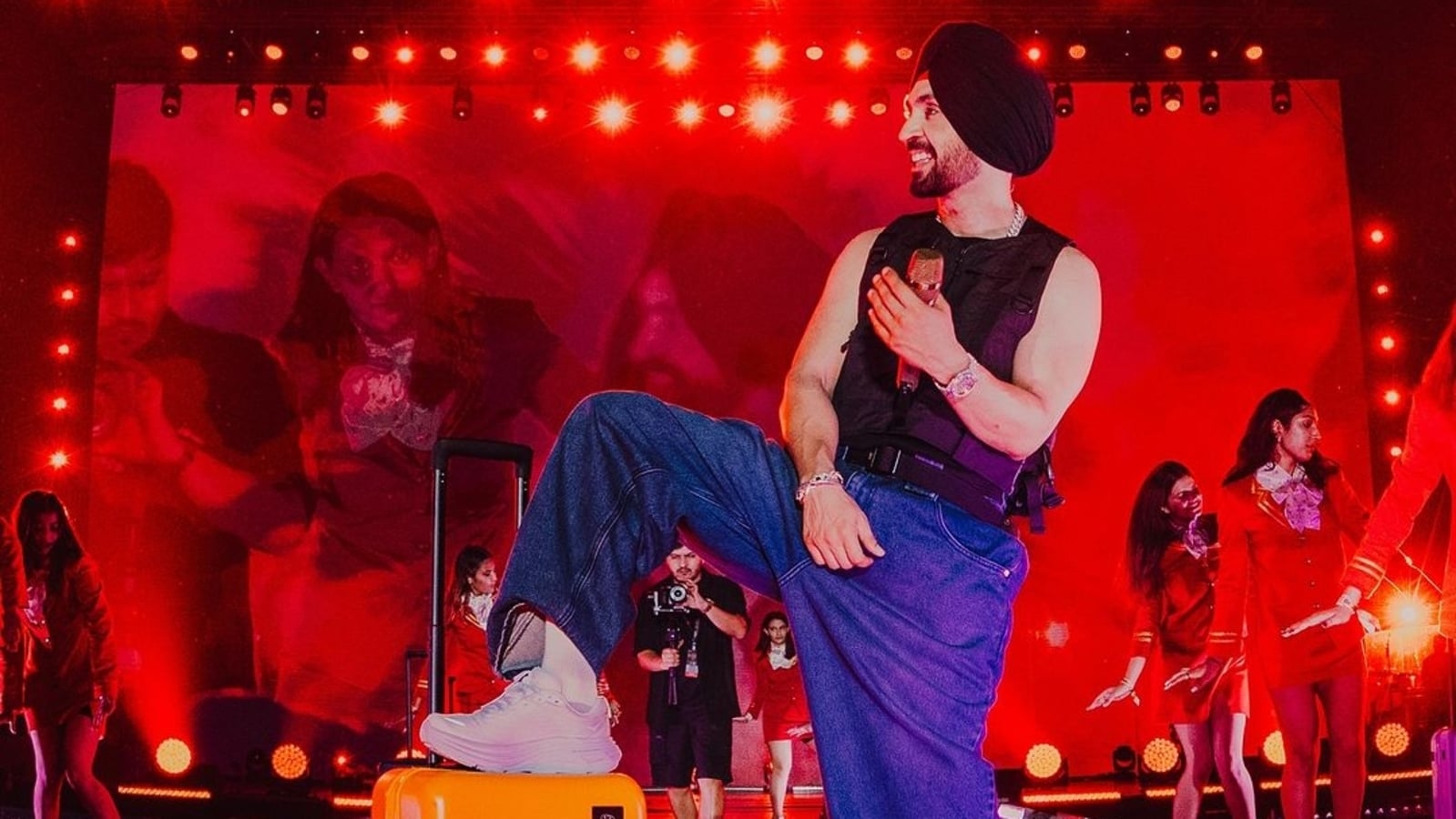 ‘They are all your brothers’: Diljit Dosanjh assures Russian woman of her safety at Dil-Luminati Tour Delhi concert