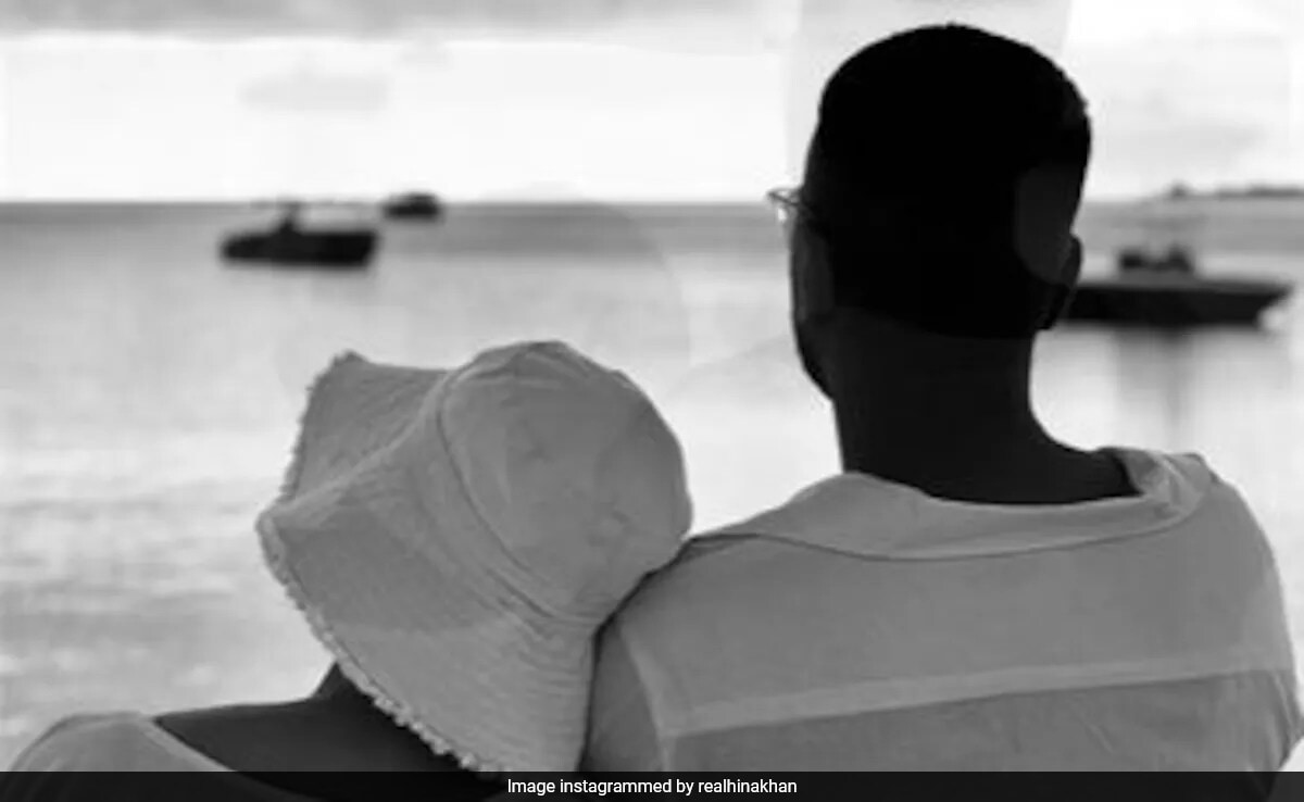 Amid cancer battle, Hina Khan holidays in Maldives with boyfriend Rocky Jaiswal: "We will get through this"