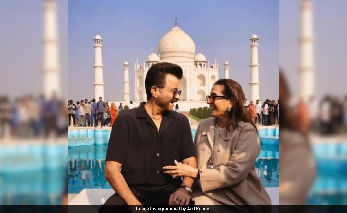 Anil Kapoor and wife Sunita Kapoor visited Taj Mahal. Sonam Kapoor, Varun Dhawan, Shilpa Shetty's reaction