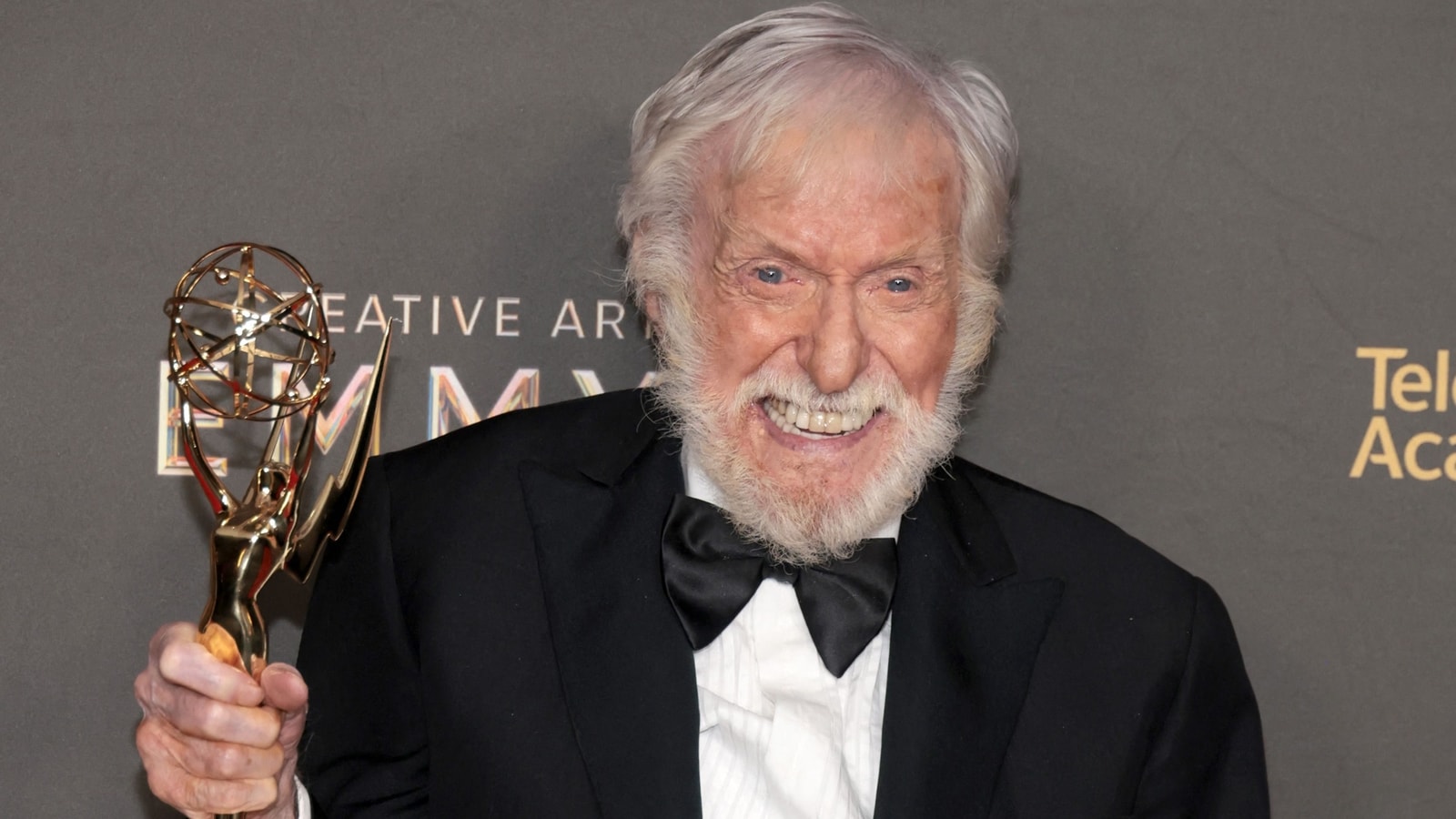 Dick Van Dyke, 98, supports Harris in rare social media appearance hours before Election Day