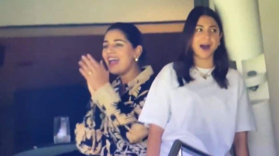 WATCH: Anushka Sharma and Sanjana Ganesan's priceless reaction on Mitchell Starc's wicket goes viral!