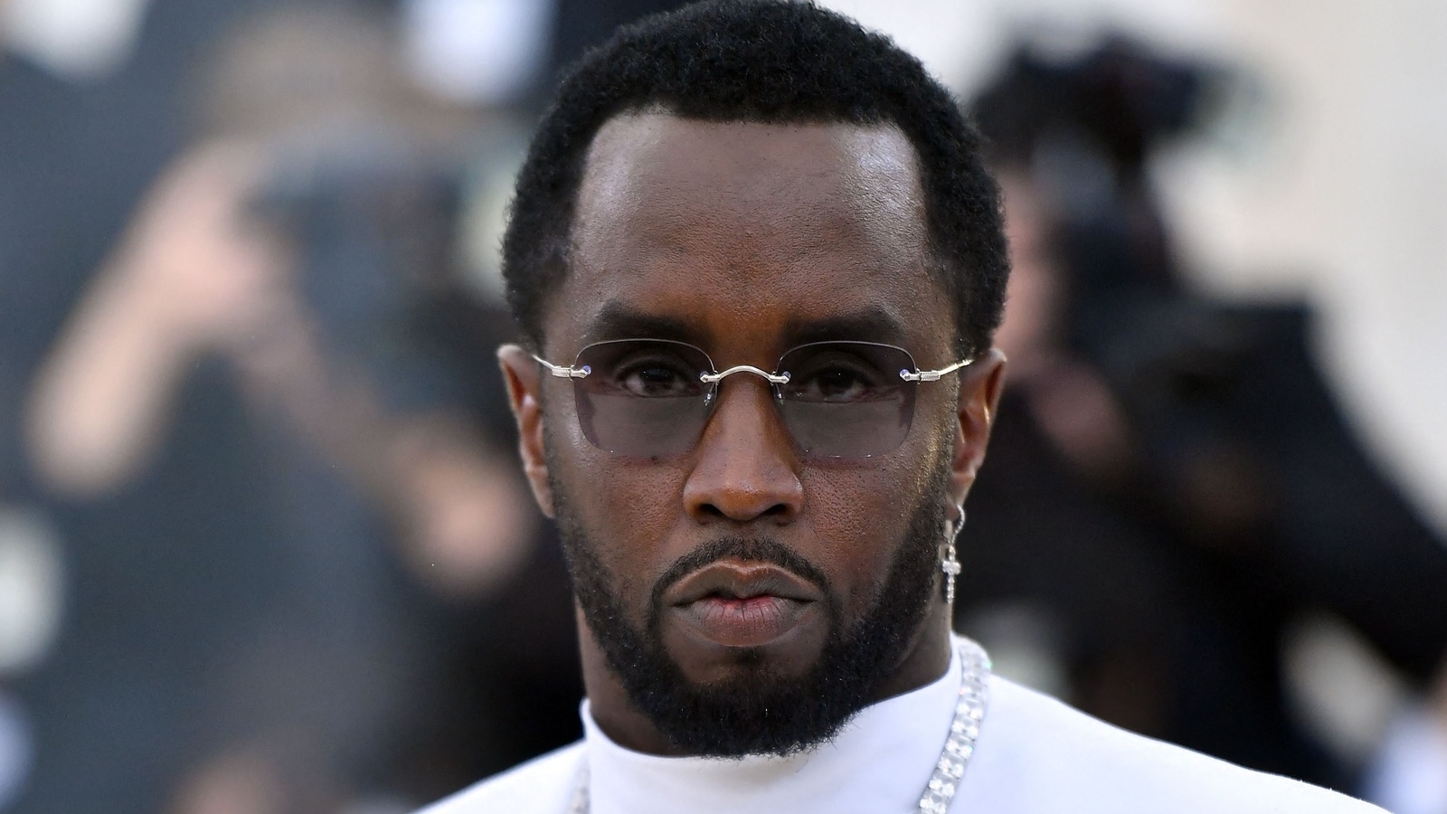 Diddy suffered a ‘meltdown’ inside prison: He ‘panicked’ and called prison guards so they could take him away immediately…