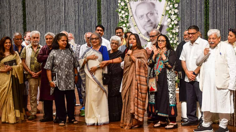 Shabana Azmi, Naseeruddin Shah Celebrate Shyam Benegal At His Memorial Meet Shabana Azmi, Naseeruddin Shah Celebrate Shyam Benegal At His Memorial Meet