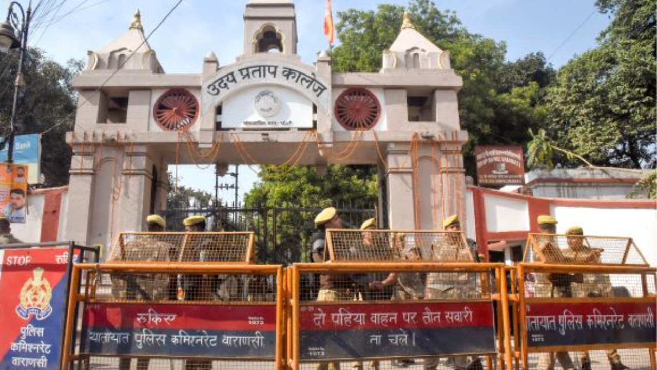 Students protesting the removal of the tomb in the Uday Pratap College campus