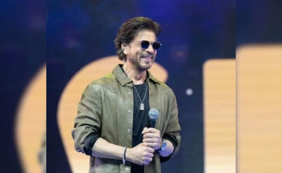 Shah Rukh Khan attracted Dubai with a king-like swag: “This year turned 60, but looks like 30”