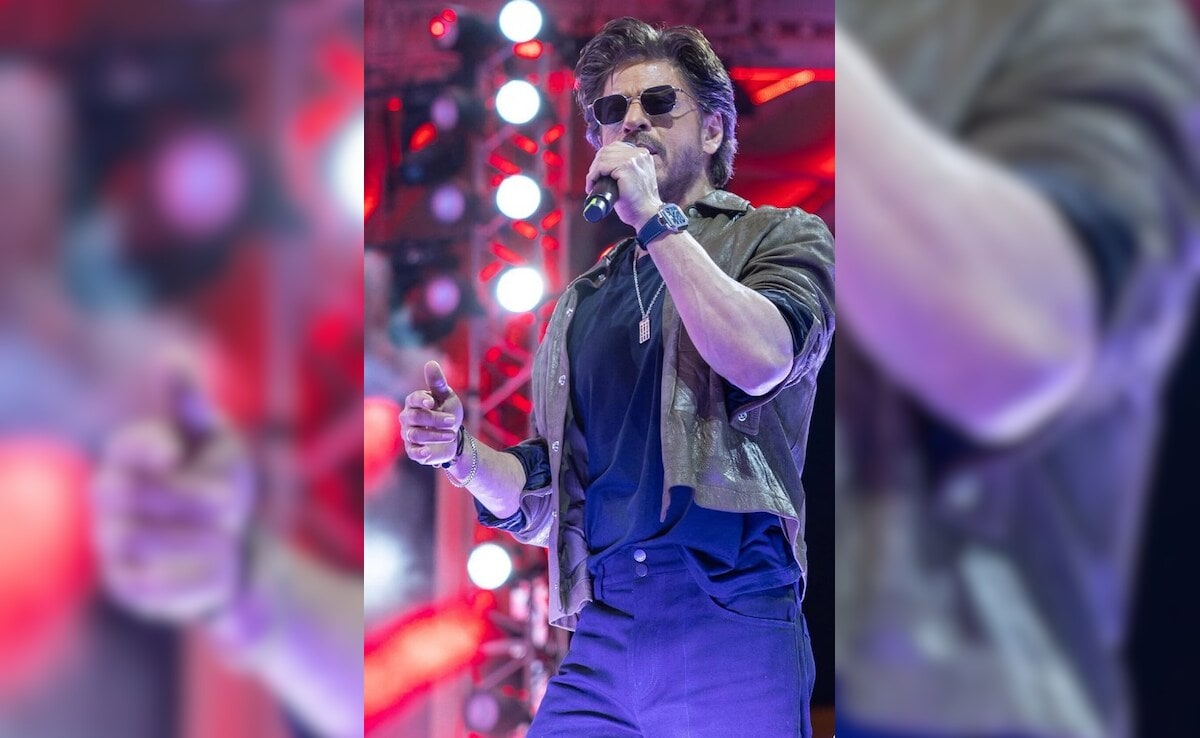 Shahrukh Khan's epic return when a fan said "I love you"