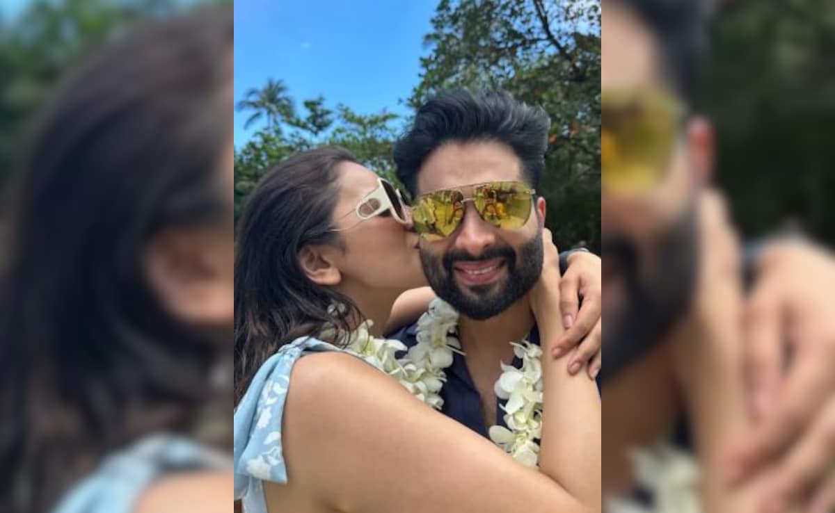 Rakul Preet Singh's anniversary desire wrapped in gift for husband Jackie Bhagani