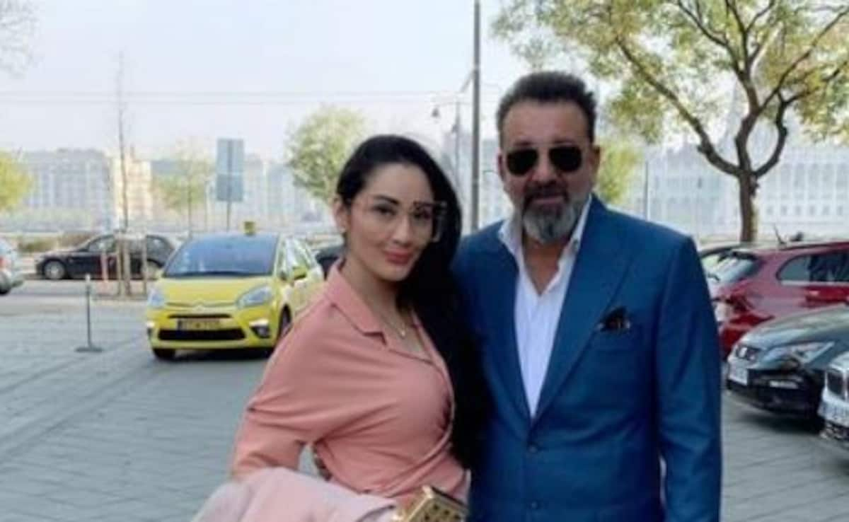 Sanjay Dutt's favorite post for Manayata Dutt on her 16th wedding anniversary