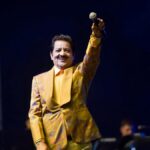 Singer Udit Narayan face backlash after video