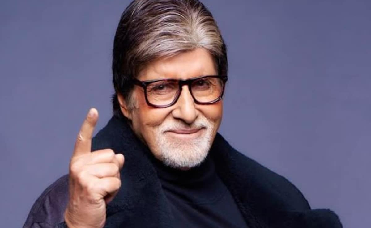 Amitabh Bachchan revealed that he forgets the lines on the set due to age: "Call to the director at midnight ..."